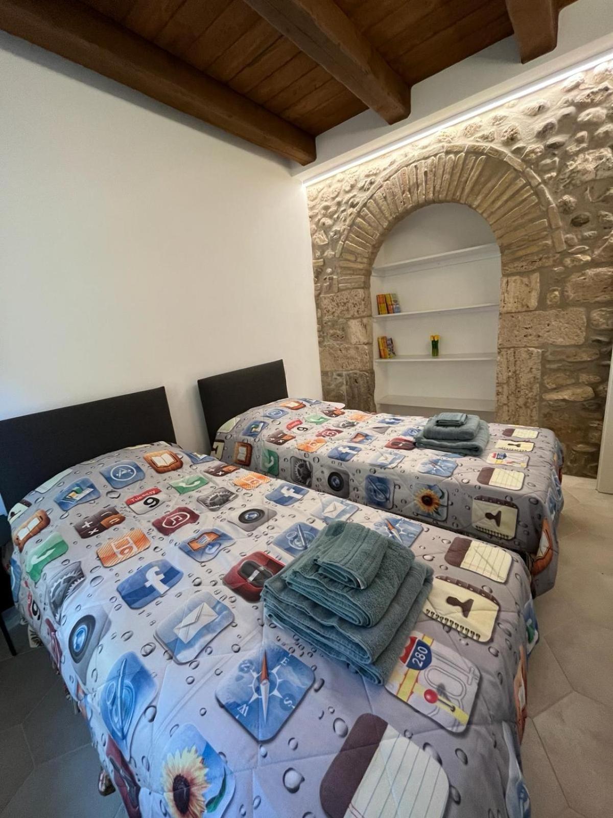 Apartment Charme In Centro With Private Parking *