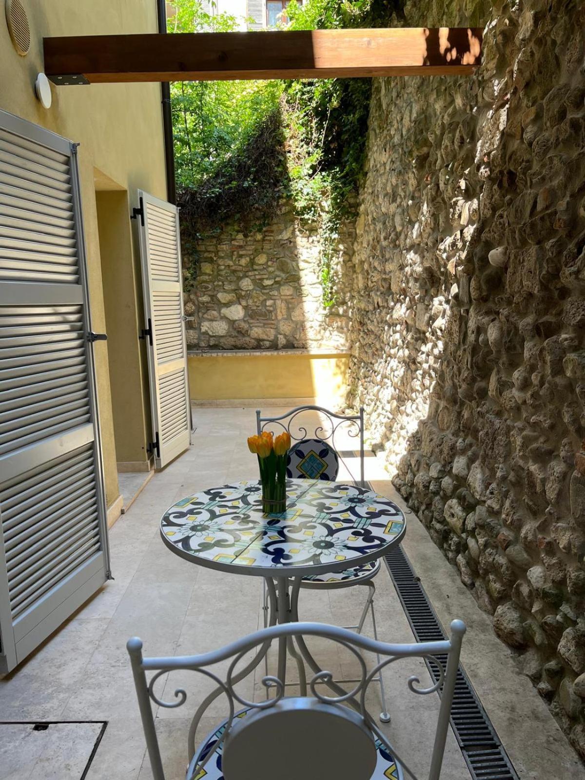 Charme In Centro With Private Parking Apartment *